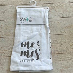NWT cotton towel Mr&Mrs est. 2019